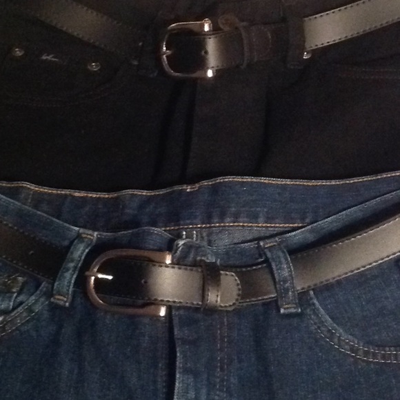 Two pairs Lee easy fit jeans - Picture 2 of 8